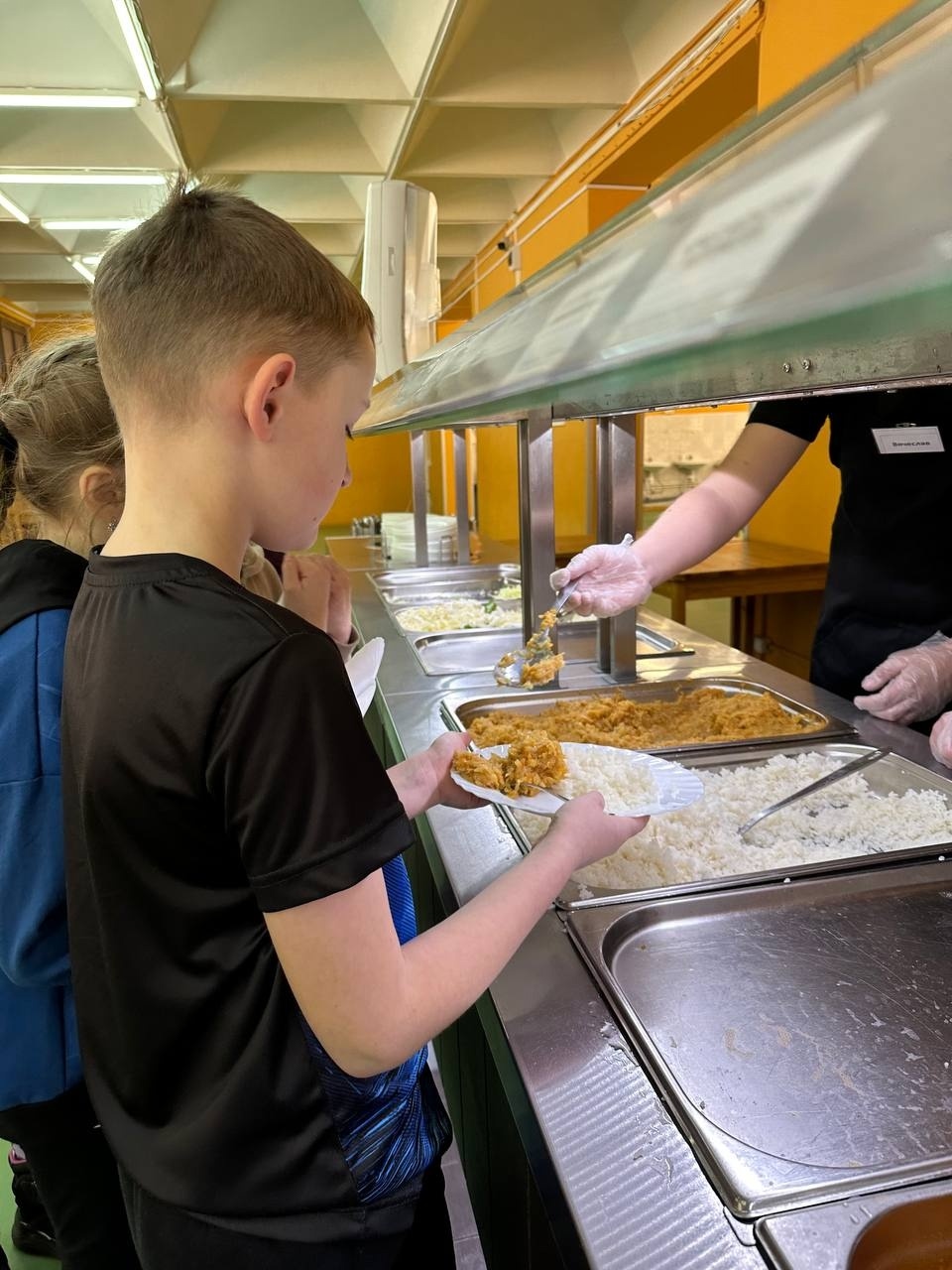 Большая Перемена – языковой лагерь, Ленинградская обл., Приозерский р-н. Путевки в детский лагерь на 2026 год, фото питания 1