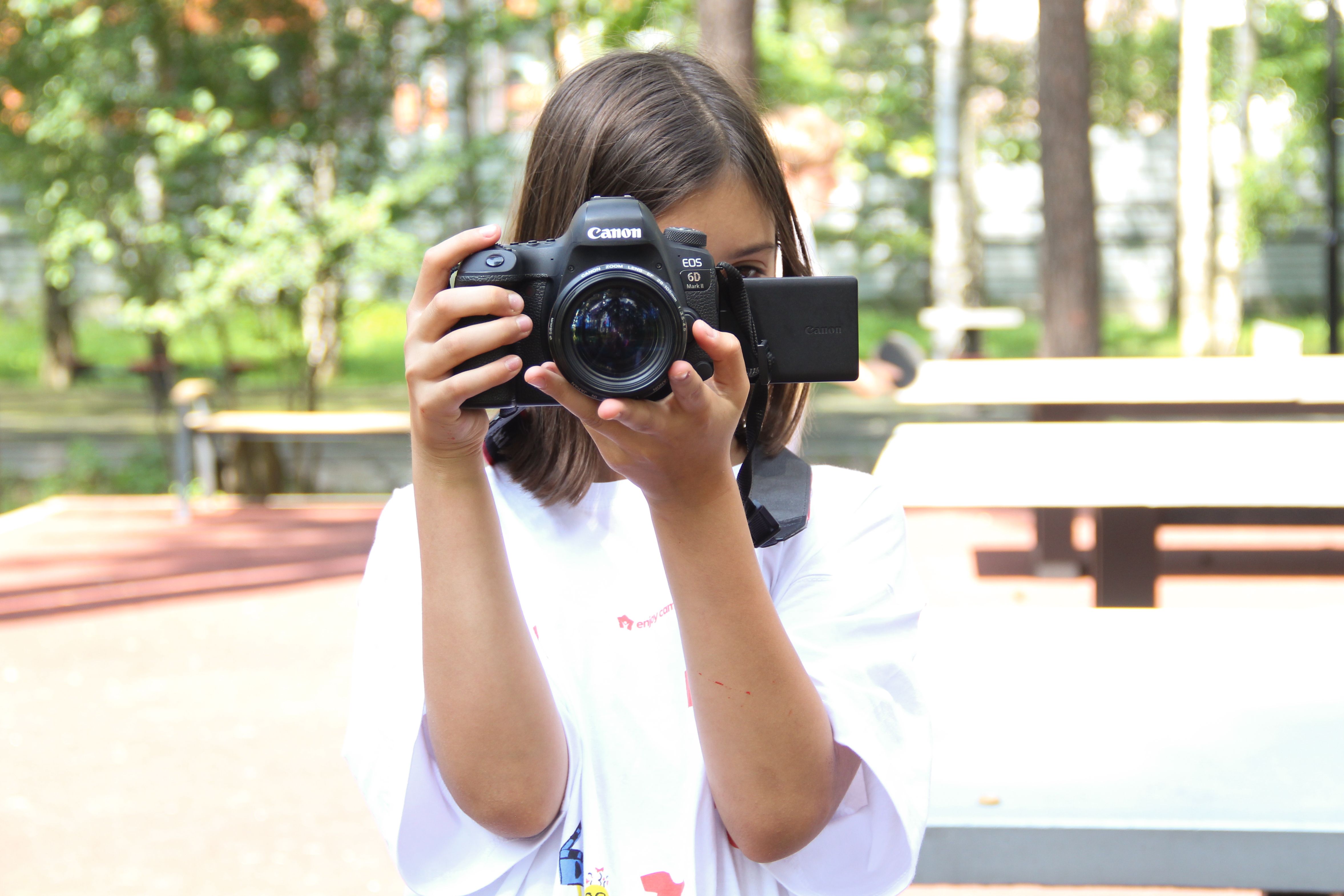 Enjoy Camp. В кадре. Ёлочки – творческий лагерь, Московская обл., Домодедово. Путевки в детский лагерь на 2026 год, фото обучения 3