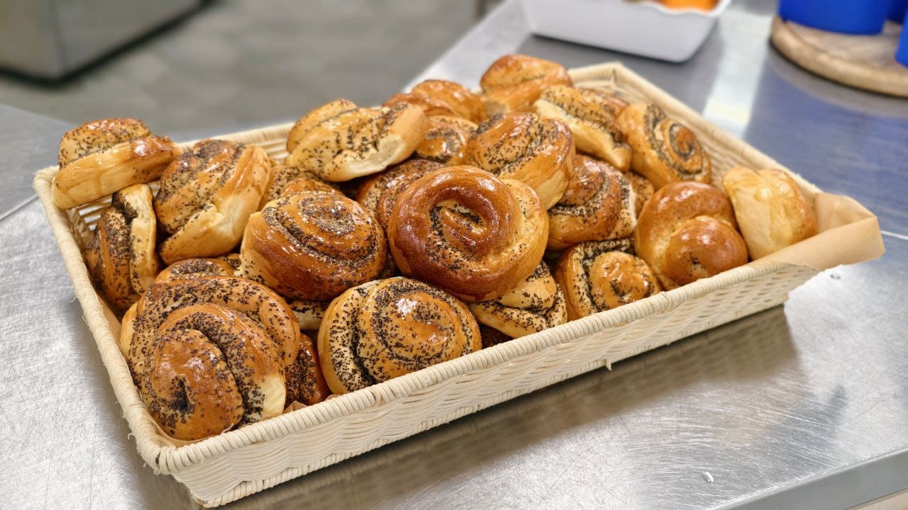 Сборы по плаванию SwimRocket в Волгограде – детская программа, Москва - Волгоград. Путевки на детские программы на 2026 год, фото питания 6