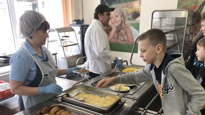 AzimovCamp в ДОЛ Буревестник – IT и математический лагерь, Санкт-Петербург, Курортный р-н. Путевки в детский лагерь на 2026 год, фото питания 1