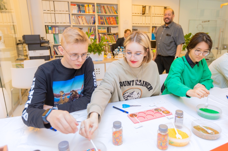 Летняя программа на английском языке Around the World in 12 Days – городской лагерь, Москва, м. Лубянка. Путевки в детский лагерь на 2025-2026 год, фото 9