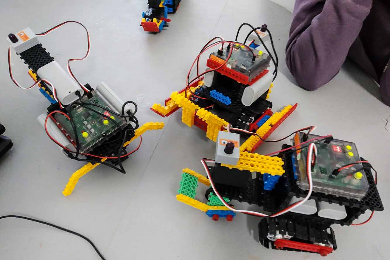 Robo-Victory Camp. ДОК  Буревестник – лагерь с занятиями программированием, Ленинградская область, Зеленогорск. Путевки в детский лагерь на 2026-2027 год, фото программы 11