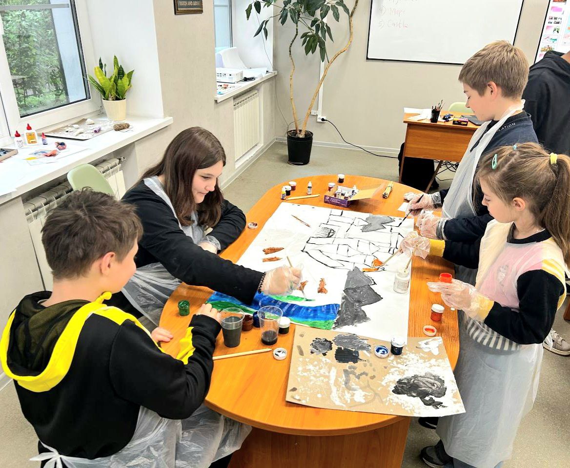 Английский городской лагерь Ай Класс - IClass English Language Camp – детская программа, Санкт-Петербург, м. Петроградская. Путевки на детские программы на 2026 год, фото программы 1