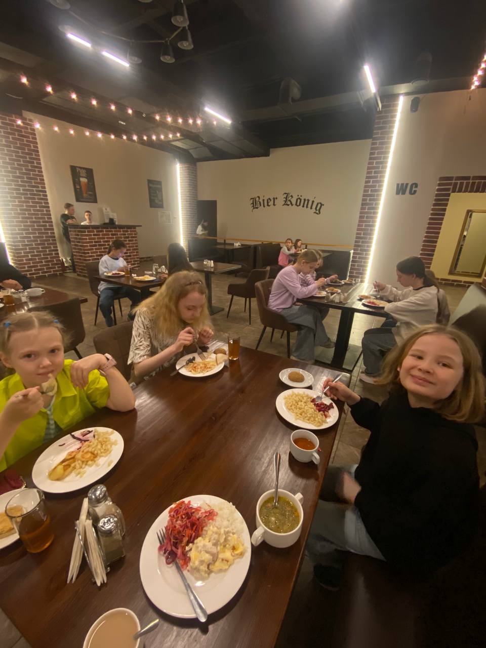 Каникулы с Киви м. Проспект Просвещения  – городской лагерь, Санкт-Петербург, м. Проспект Просвещения. Путевки в детский лагерь на 2026 год, фото питания 2