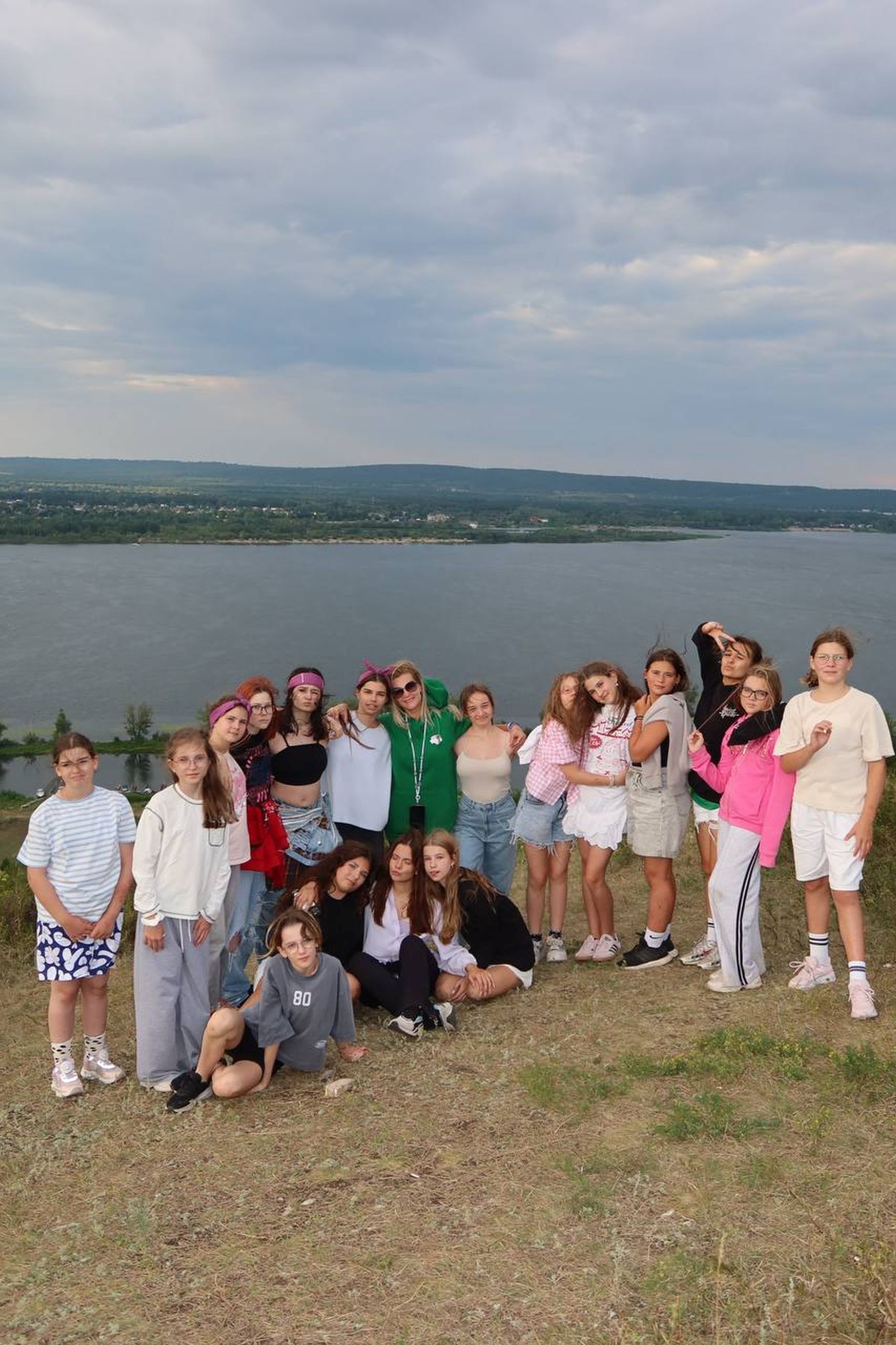 People School. Teens – творческий лагерь, Самарская обл., Ширяево. Путевки в детский лагерь на 2026 год, фото программы 1