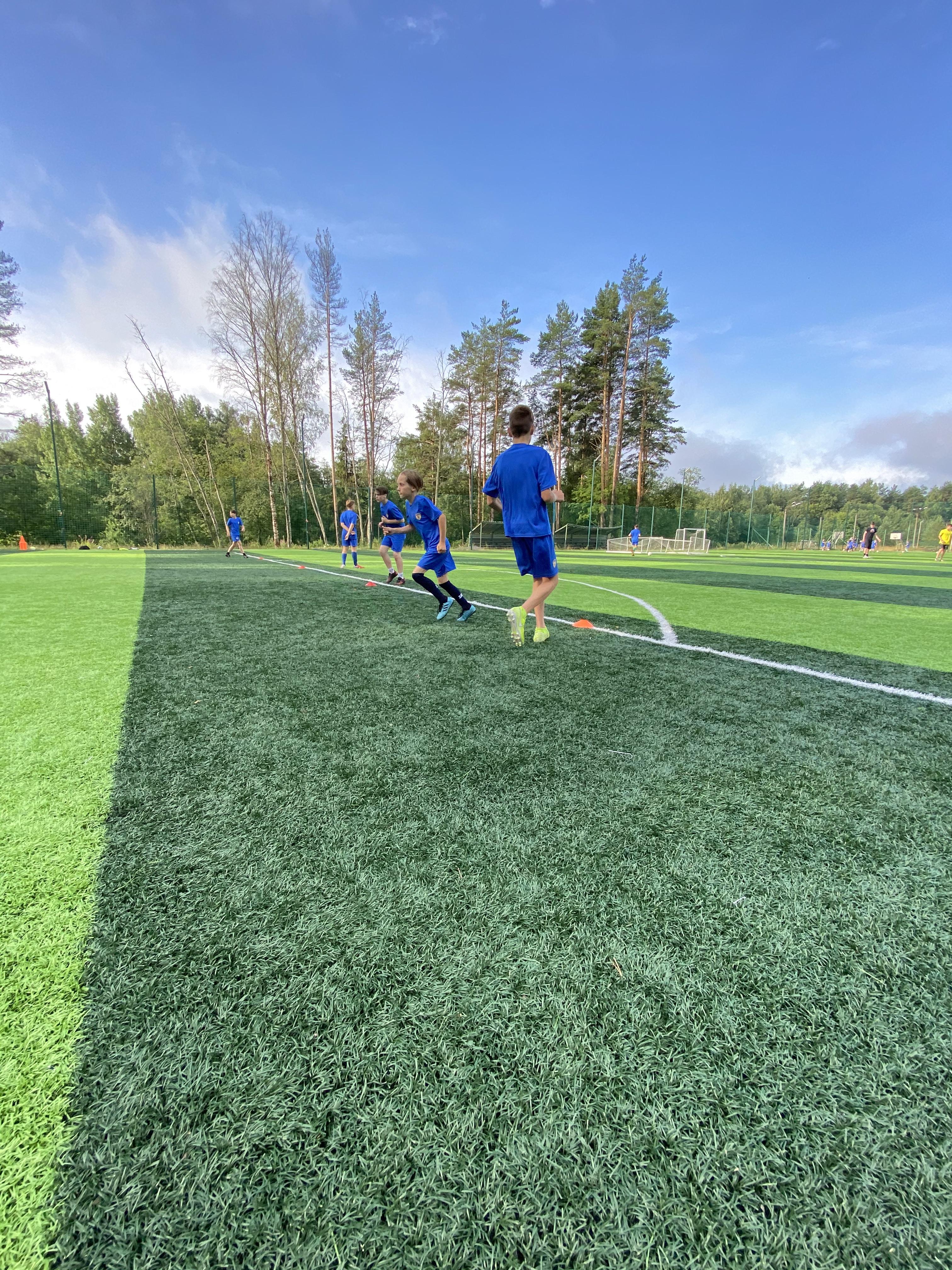 «Юниор» – Футбольный лагерь в Ленинградской области, фото программы 3