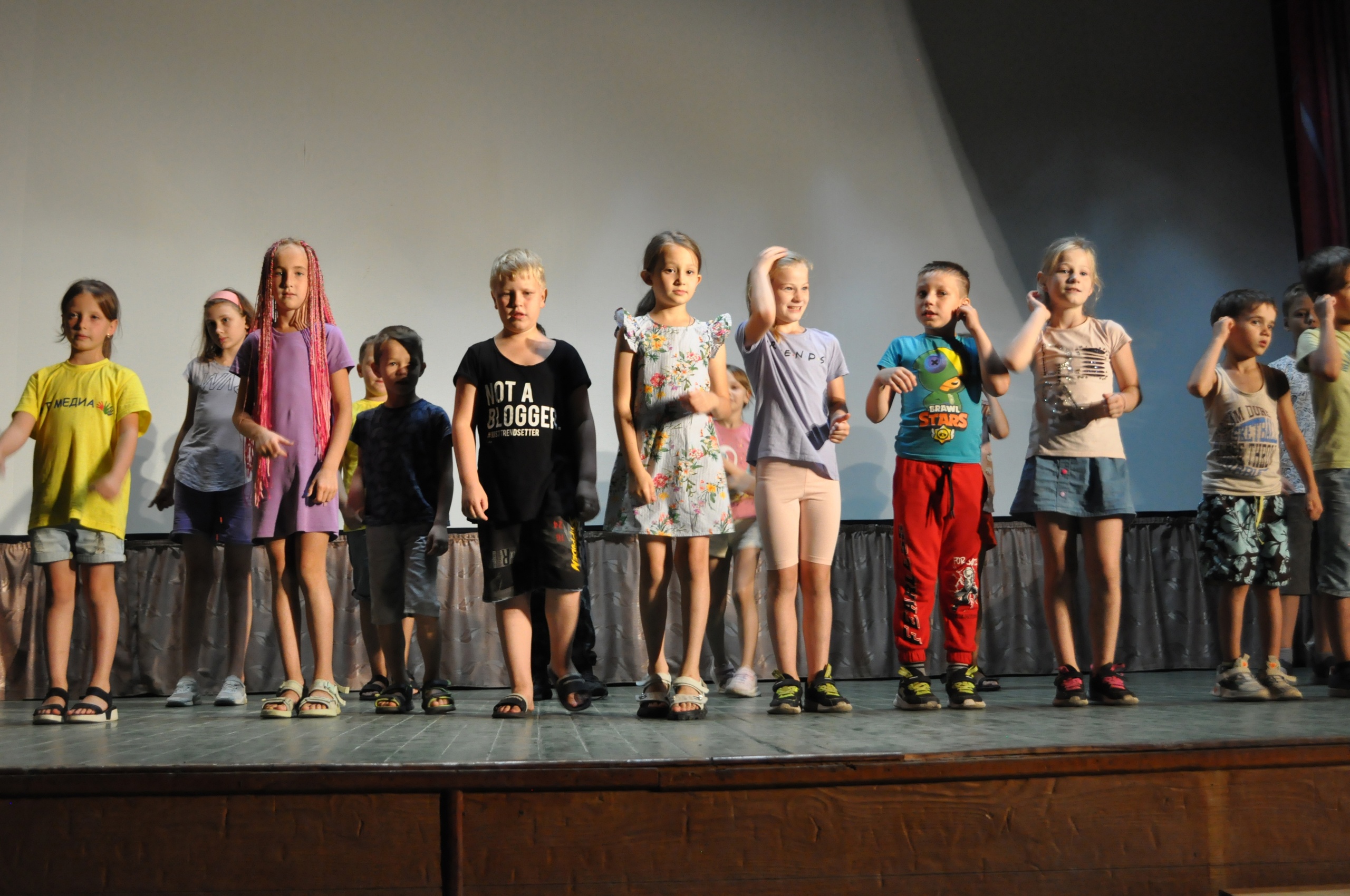 Art Camp – языковой лагерь, Волгоградская область, х.Заяр. Путевки в детский лагерь на 2026-2027 год, фото программы 12