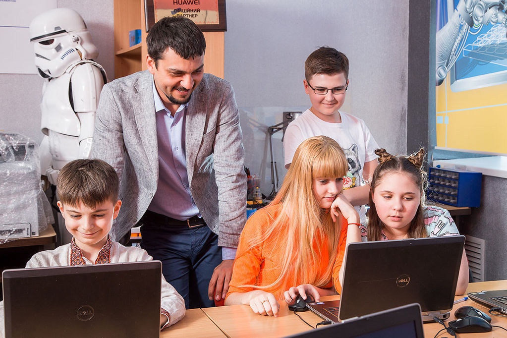 Летний IT-клуб в Вологде. Академия TOP – городской лагерь, Вологда. Путевки в детский лагерь на 2026-2027 год, фото программы 8