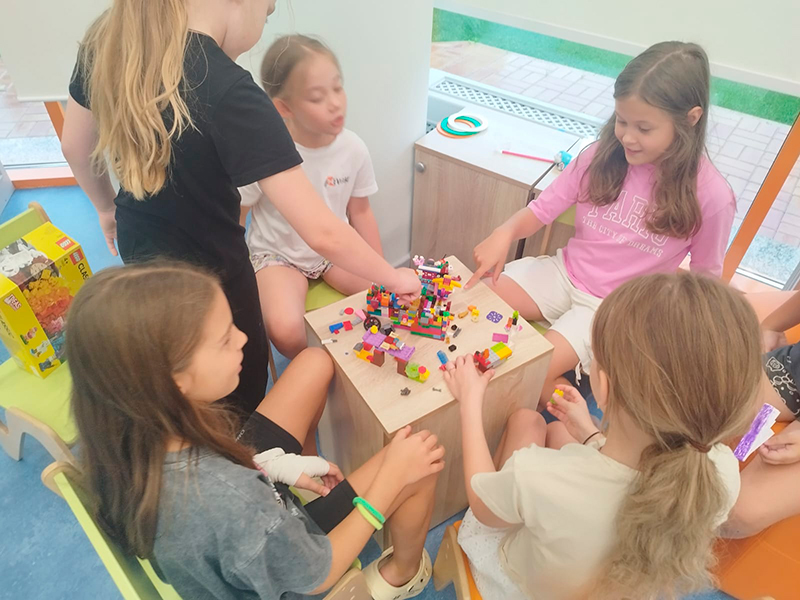 Музыка весны в ДЦ Жар-птица – языковой лагерь, Волгоградская обл., Городищенский р-н. Путевки в детский лагерь на 2026 год, фото программы 6