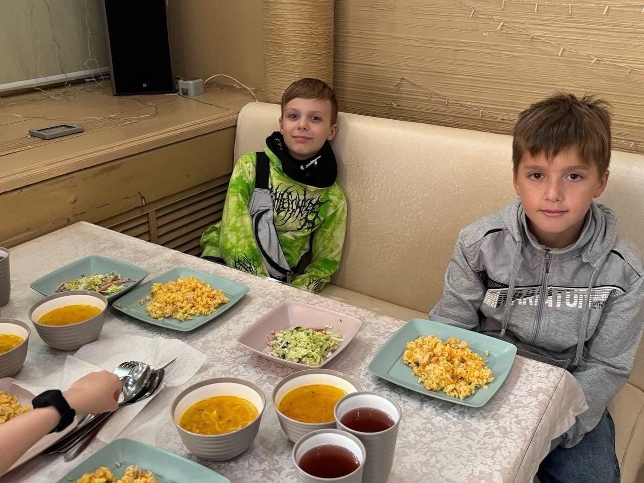 Летняя школа Пиксель Видное – городской лагерь, Московская обл., Видное . Путевки в детский лагерь на 2026 год, фото питания 3