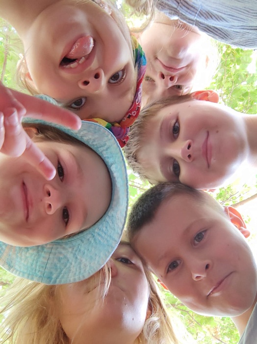 «Детский клуб AMAkids» – путевки в летний детский городской лагерь 2023, Москва, м. Первомайская.