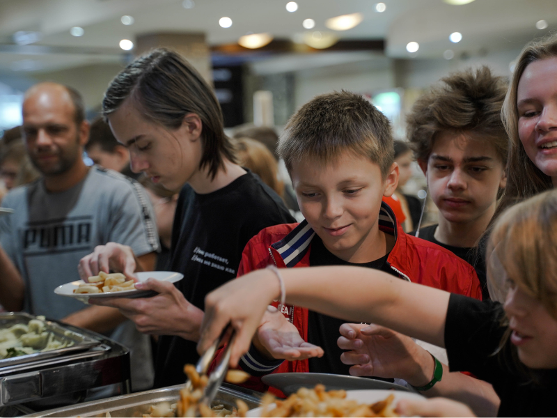 CODDY CAMP - программирование и дизайн – IT и математический лагерь, Калужская обл.. Путевки в детский лагерь на 2026 год, фото питания 1