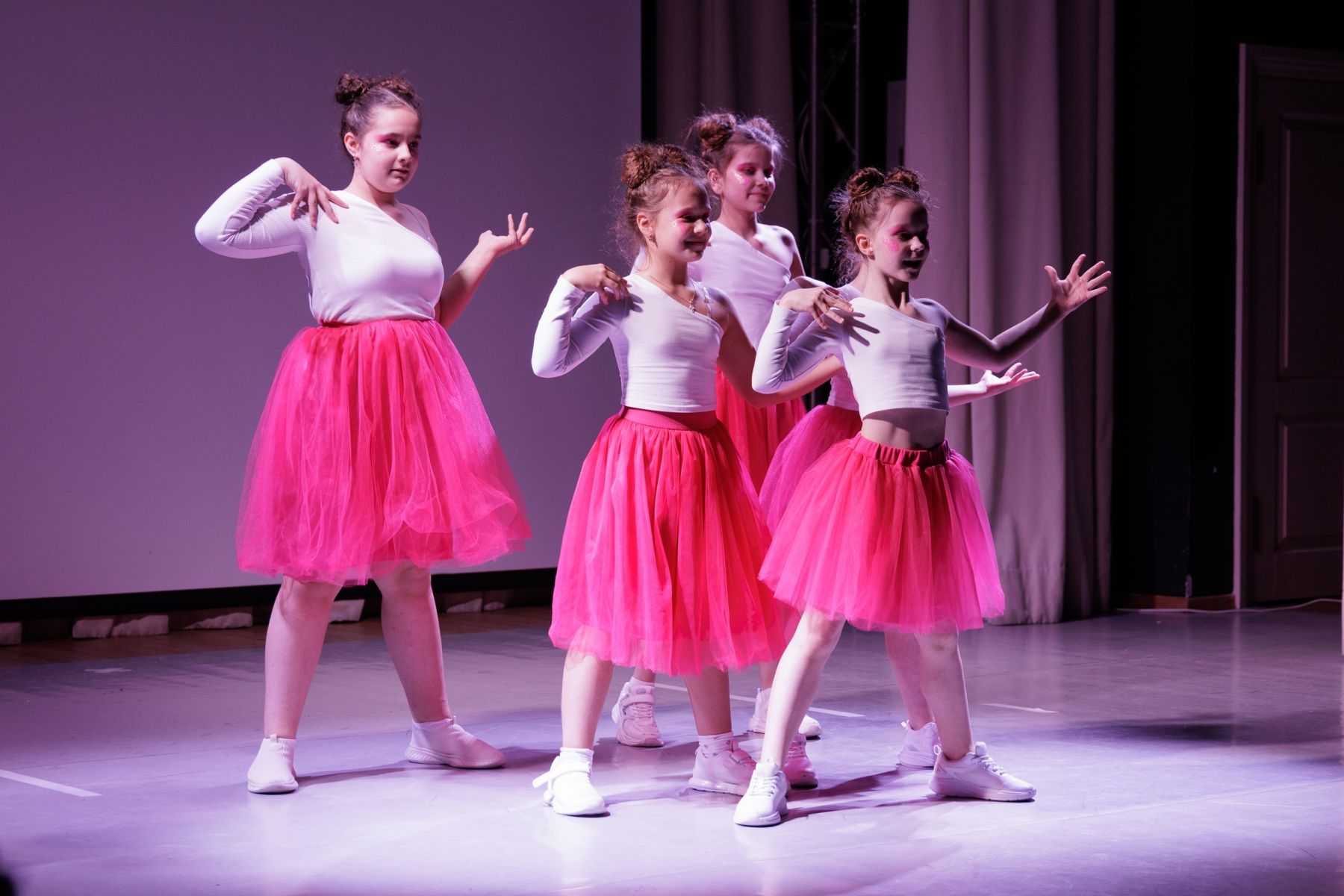 Творческий лагерь Атмосфера. Живопись и гончарное искусство – творческий лагерь, Московская обл., Пушкинский р-н. Путевки в детский лагерь на 2026 год, фото 4