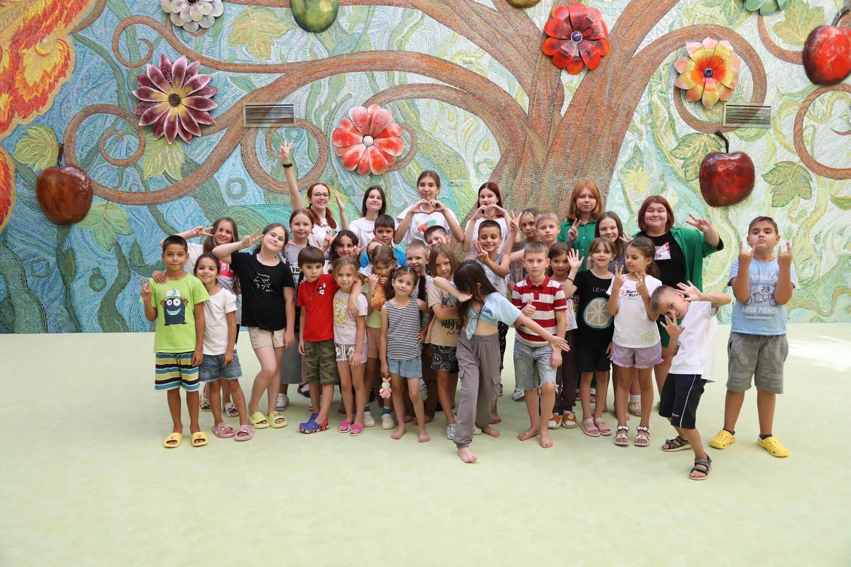 Страна Чудес в ДОЛ Жар-птица – языковой лагерь, Волгоградская обл., Городищенский р-н. Путевки в детский лагерь на 2026 год, фото программы 3