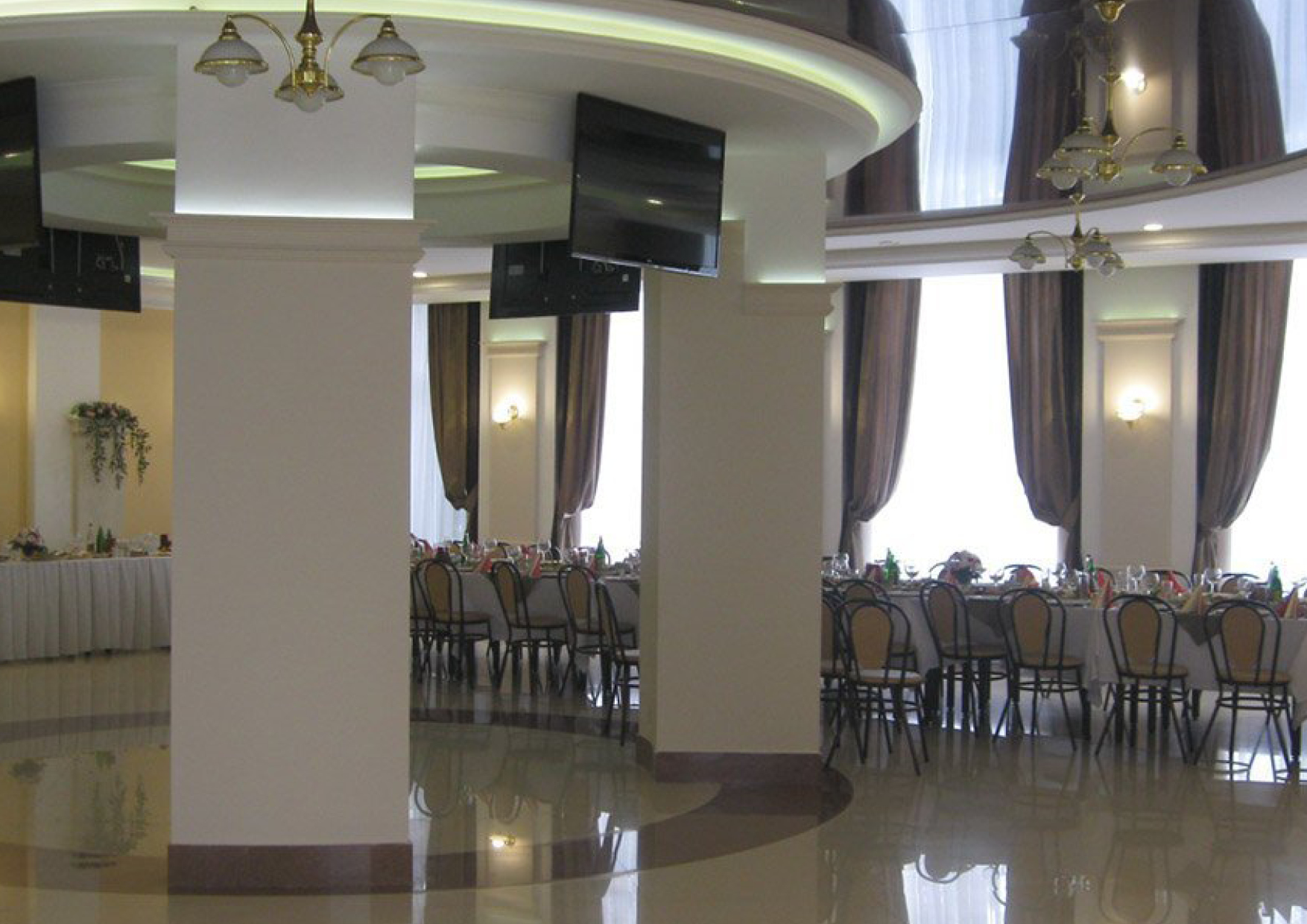 Logo Polis. Саранск – языковой лагерь, Мордовия, Саранск. Путевки в детский лагерь на 2025-2026 год, фото питания 2