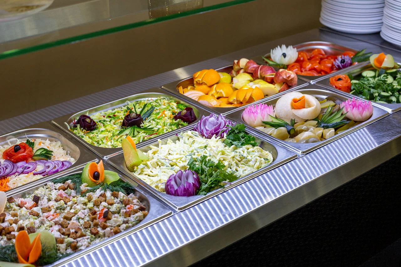 Английский клуб. Тропикана Парк – языковой лагерь, Московская обл., Химки. Путевки в детский лагерь на 2026 год, фото питания 2