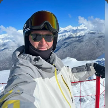 Безверий Евгений Алексеевич - Народная Школа People School Горнолыжная смена, Красная Поляна – детская программа, Краснодарский край, Сочи. Путевки на детские программы на 2026 год