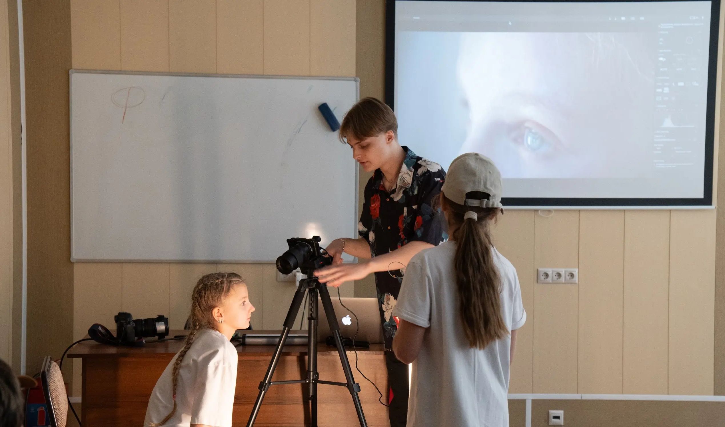 Enjoy Camp В кадре. Головинка – творческий лагерь, Калужская обл., Жуковский р-н. Путевки в детский лагерь на 2026 год, фото обучения 5