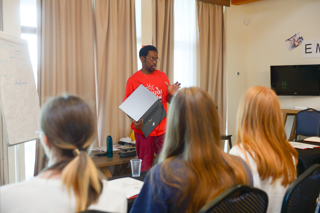 Oxford Camp Азимут 4* English Premium – языковой лагерь, Ярославская обл., Переславский р-н. Путевки в детский лагерь на 2026 год, фото обучения 3