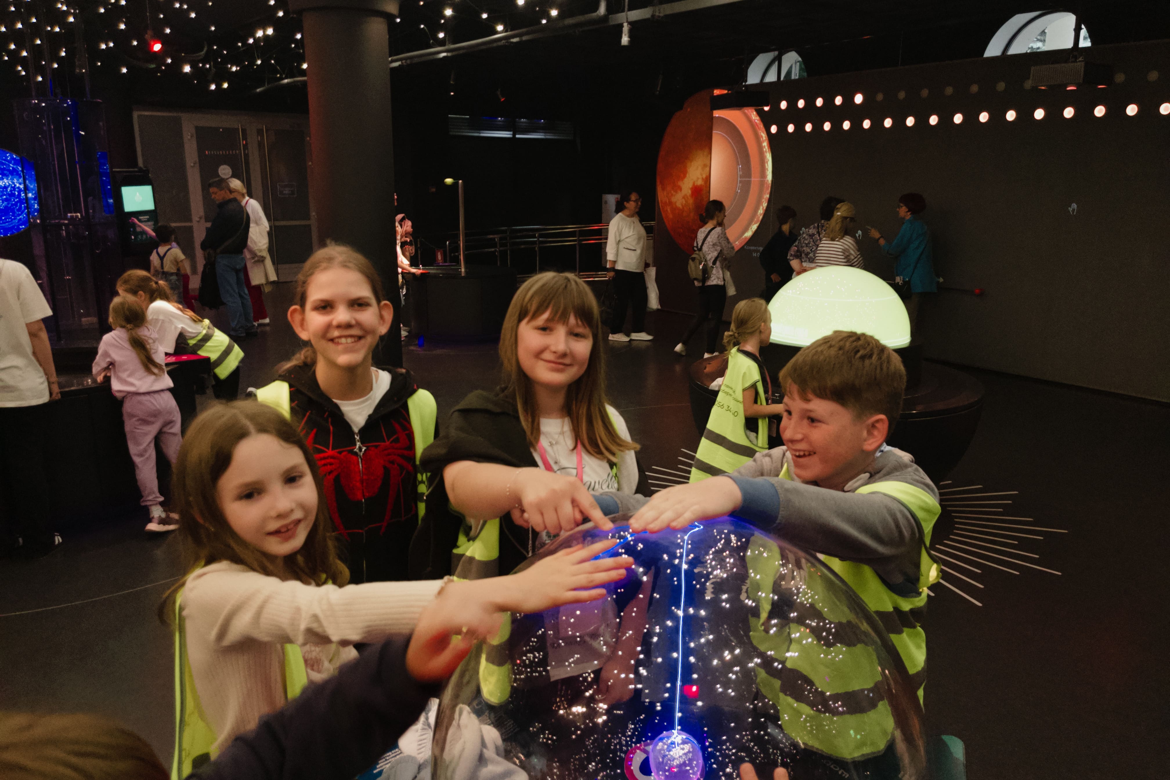 Детский клуб Маугли Ленд в Московском зоопарке – детская программа, Москва, м. Баррикадная. Путевки на детские программы на 2026 год, фото программы 1