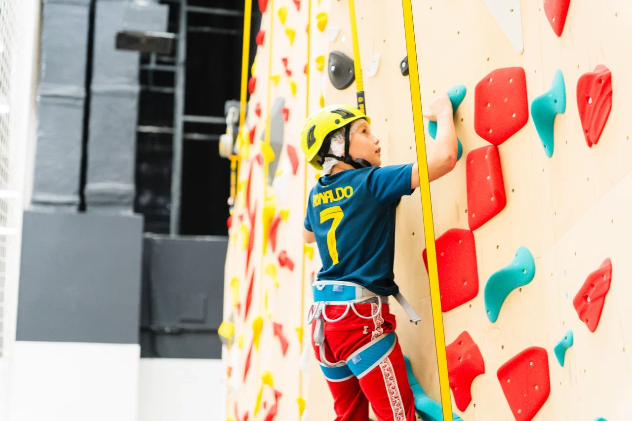Школа мяча. Футбольный дневной кэмп Солнцево – городской лагерь, Москва, м. Солнцево. Путевки в детский лагерь на 2026 год, фото программы 5