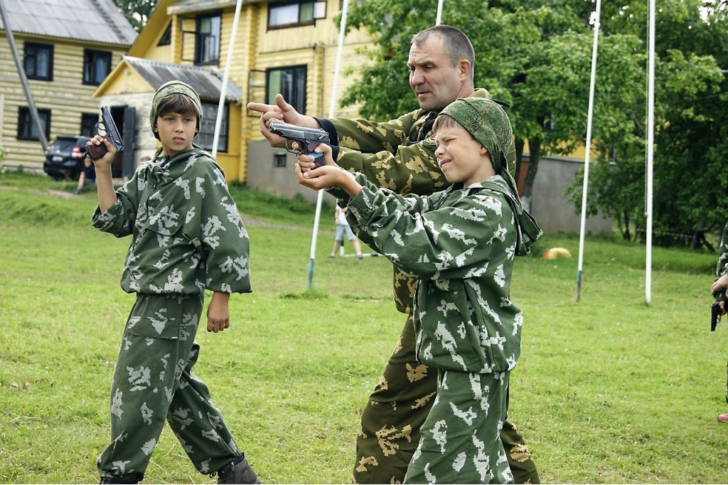 «Вымпел-Шторм» – Военно-патриотический лагерь в Тверской области, фото обучения 3