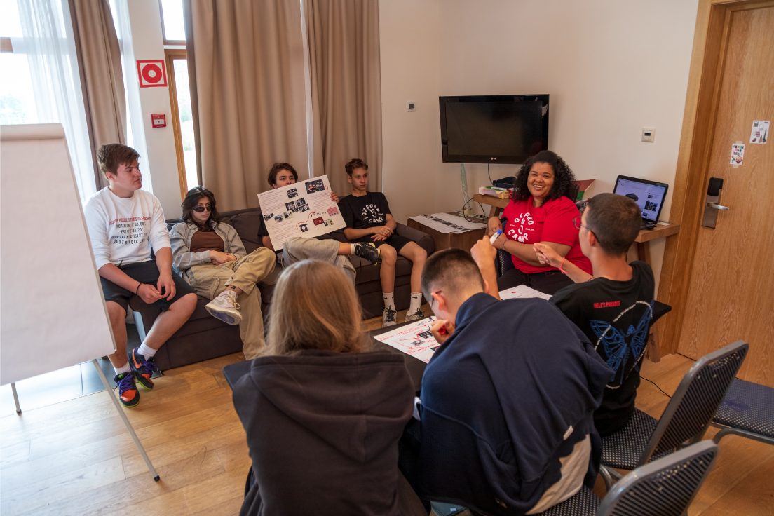 Oxford Camp Азимут 4* English Premium – языковой лагерь, Ярославская обл., Переславский р-н. Путевки в детский лагерь на 2026 год, фото обучения 1