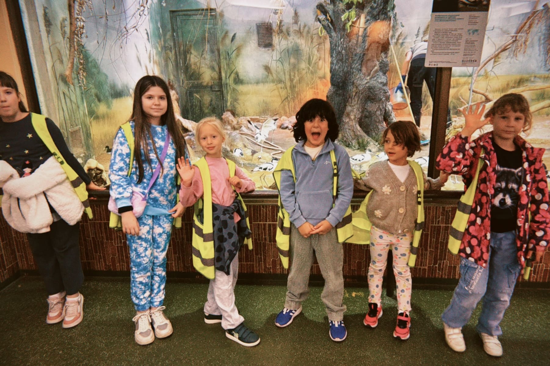 «Детский клуб Маугли Ленд в Московском зоопарке», Москва, м. Баррикадная – 1.