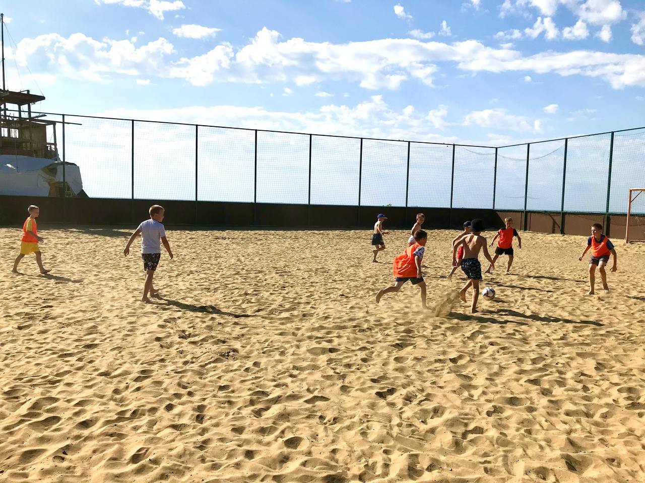 Планета Спорта. Футбольный лагерь в Новороссийске – семейный лагерь, Краснодарский край, Новороссийск. Путевки в детский лагерь на 2026 год, фото размещения 13