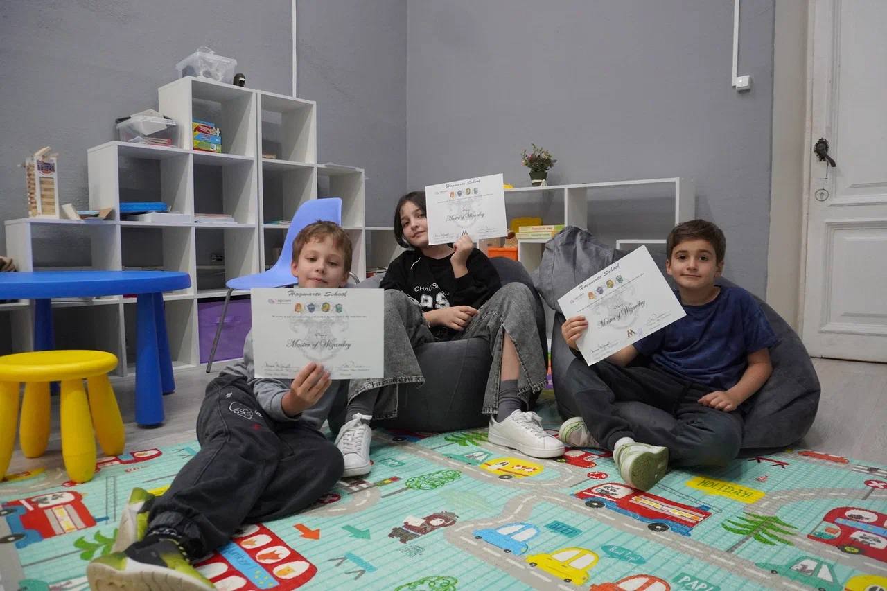 «Евразия. Английский клуб Vibes Camp», Москва, 2 филиала  – 2.