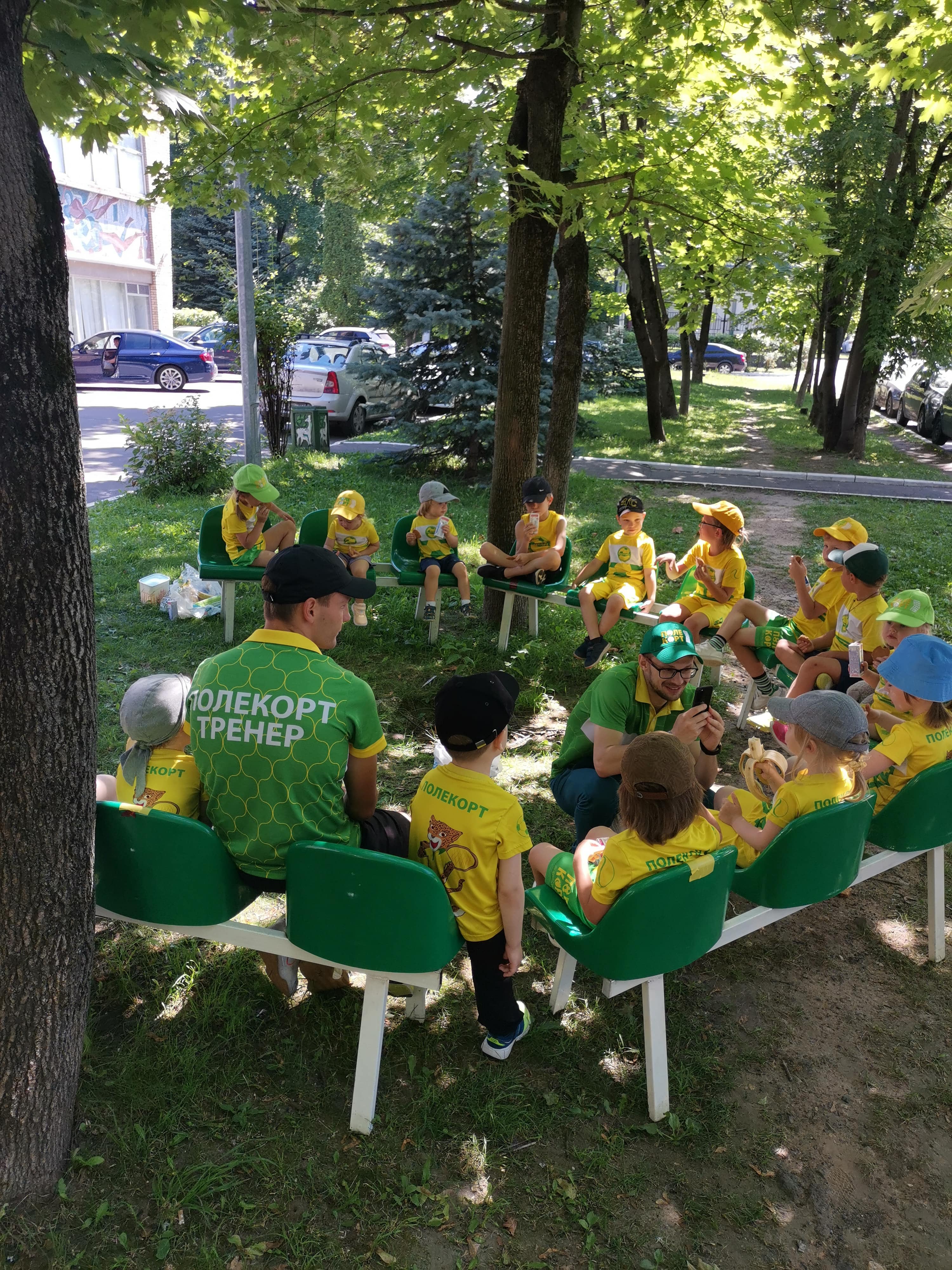 «Polekort City Camp» – спортивный лагерь, Москва, Заказник Долины р. Сетунь. Путевки в детский лагерь на 2023 год, фото питания 1