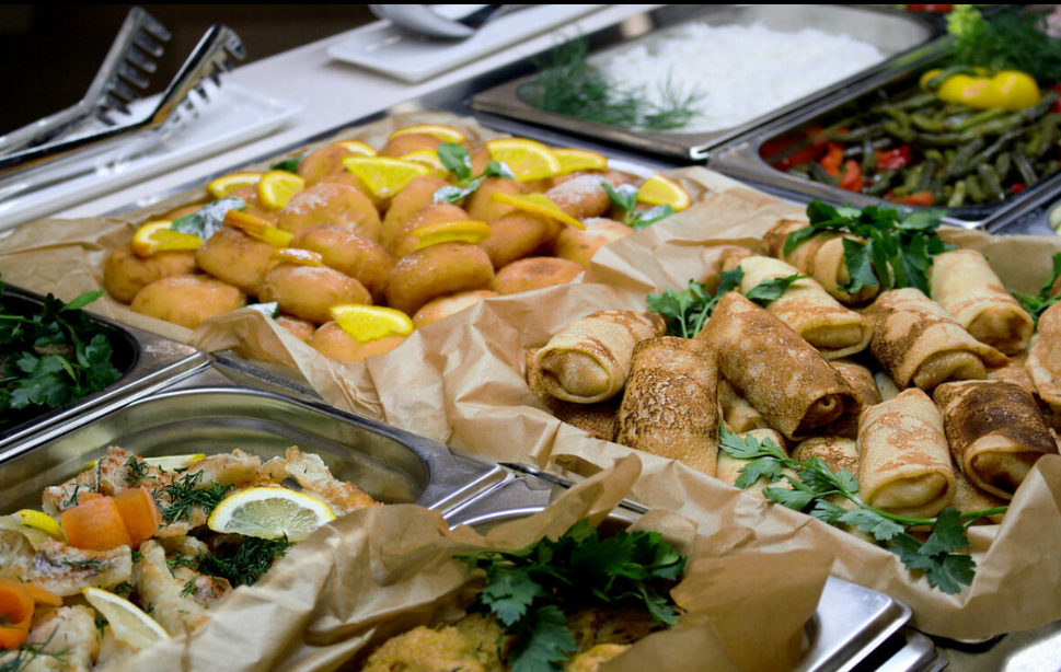 Народная Школа People School Горнолыжная смена, Красная Поляна – детская программа, Краснодарский край, Сочи. Путевки на детские программы на 2026 год, фото питания 1