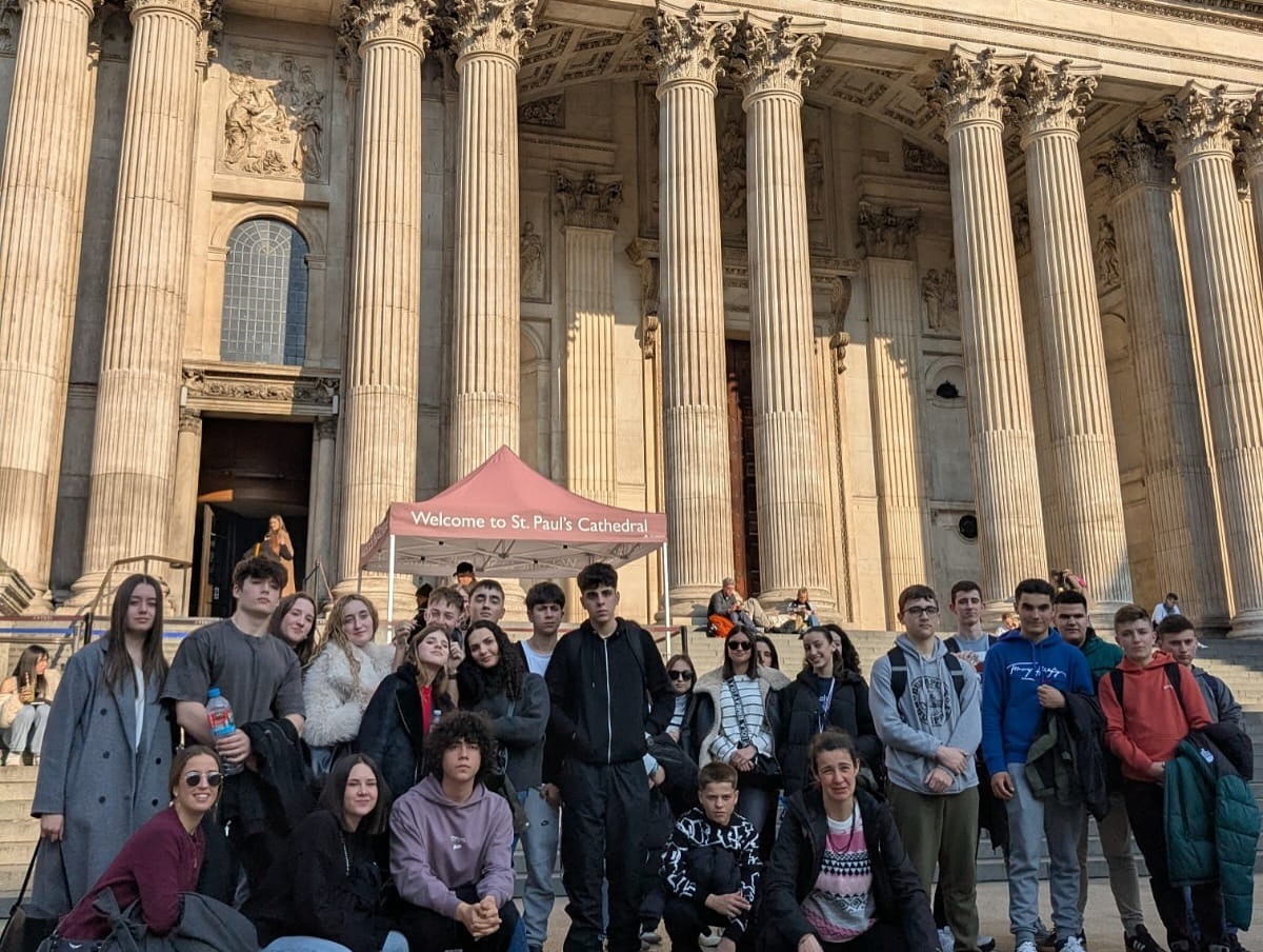 Зимние каникулы в Лондоне – языковой лагерь, Великобритания, Лондон. Путевки в детский лагерь на 2026 год, фото 2