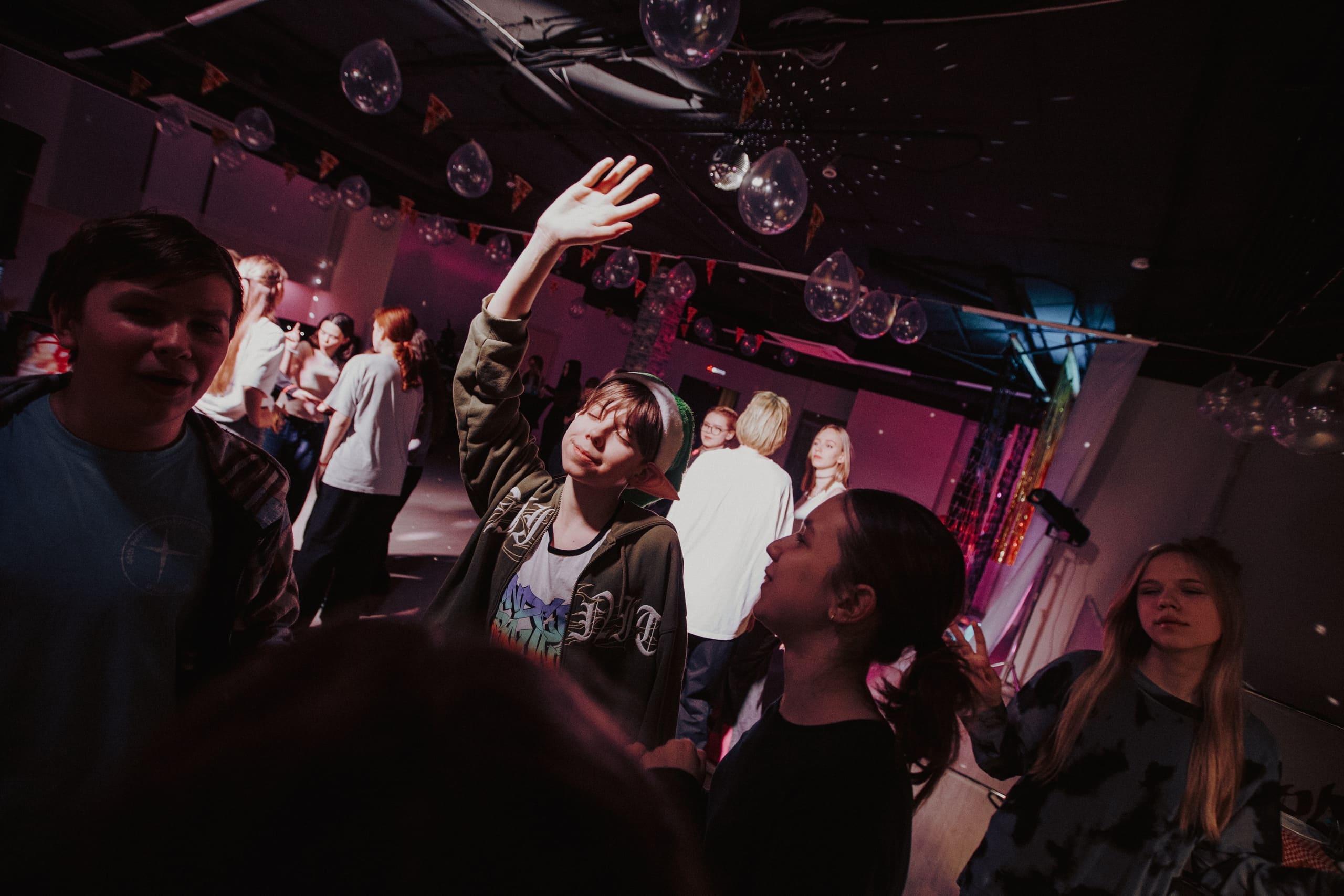 Аплодисменты. Stand-Up – творческий лагерь, Московская обл., Пушкинский р-н. Путевки в детский лагерь на 2026 год, фото 14