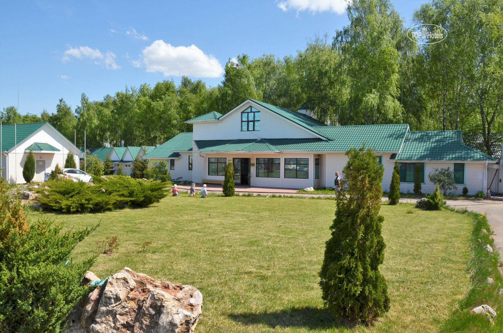 «Komandor camp. Кинолагерь» – лагерь с бассейном, Калужская область, г. Таруса . Путевки в детский лагерь на 2023 год, фото размещения 1
