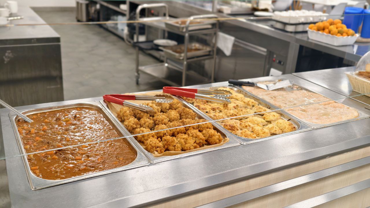 Сборы по плаванию SwimRocket в Домодедово – детская программа, Московская обл., Домодедово. Путевки на детские программы на 2026 год, фото питания 2