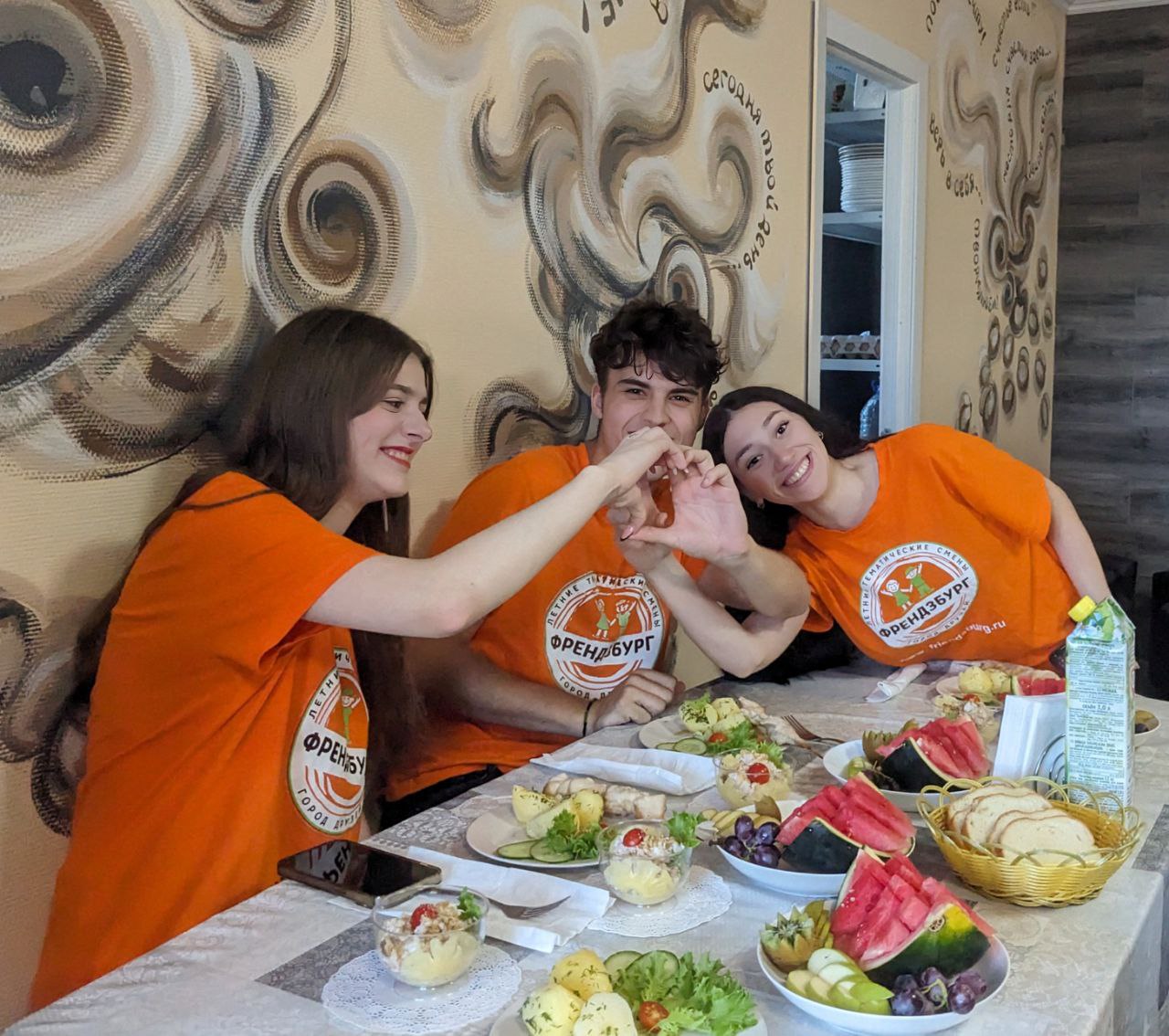 Френдзбург – языковой лагерь, Московская область, Щелковский район. Путевки в детский лагерь на 2026 год, фото питания 3