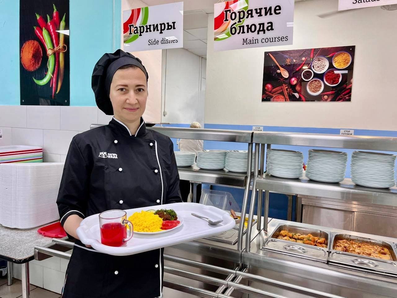 Люди Маяки. Иммерсивная смена Врата времени – творческий лагерь, Татарстан, Мамадышский р-н. Путевки в детский лагерь на 2026-2027 год, фото питания 1