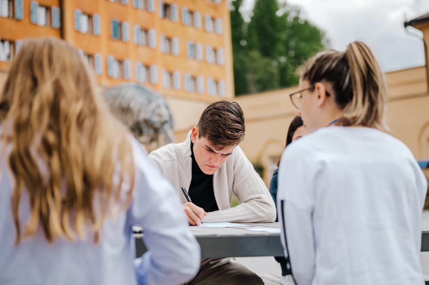 Lyceum Alpinum Zuoz – языковой лагерь, Швейцария, Цуоц. Путевки в детский лагерь на 2026 год, фото программы 5