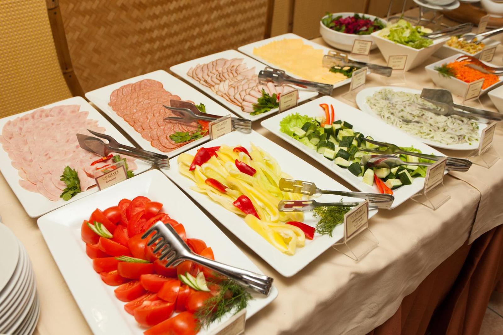 Сборы по плаванию SwimRocket на Валдае – детская программа, Новгородская обл., Валдай. Путевки на детские программы на 2026 год, фото питания 1