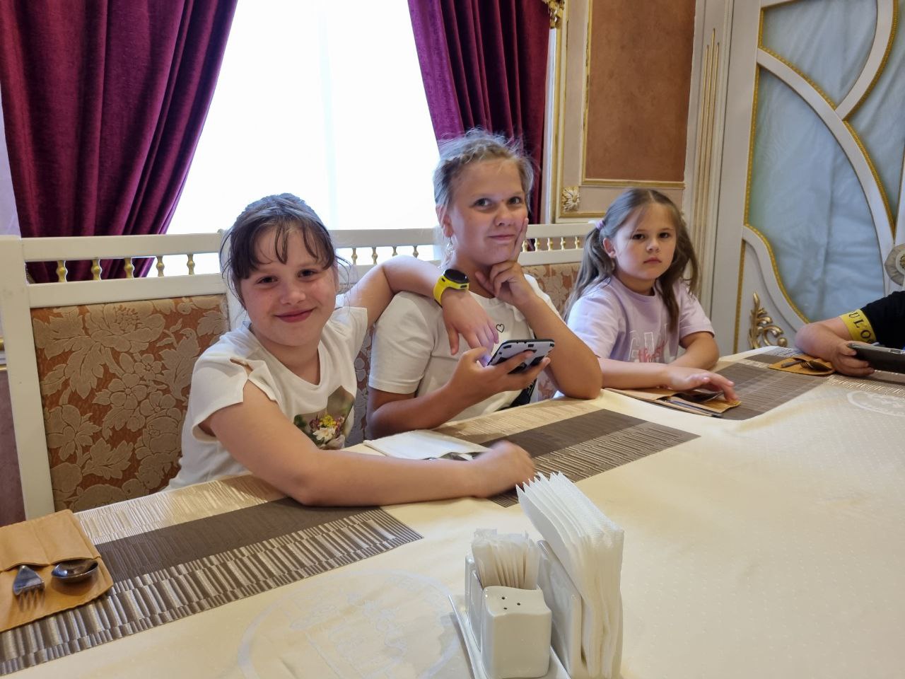 Компьютерные каникулы в Королёве – детская программа, Московская обл., Королёв. Путевки на детские программы на 2026 год, фото питания 3