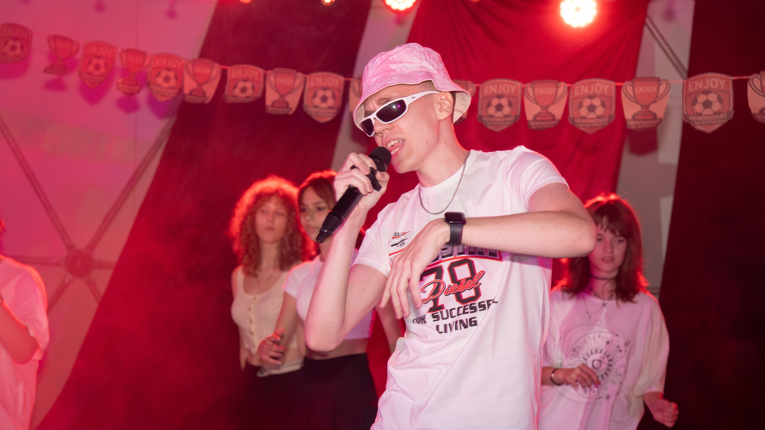 Enjoy Camp. В кадре. Ёлочки – творческий лагерь, Московская обл., Домодедово. Путевки в детский лагерь на 2026 год, фото программы 12