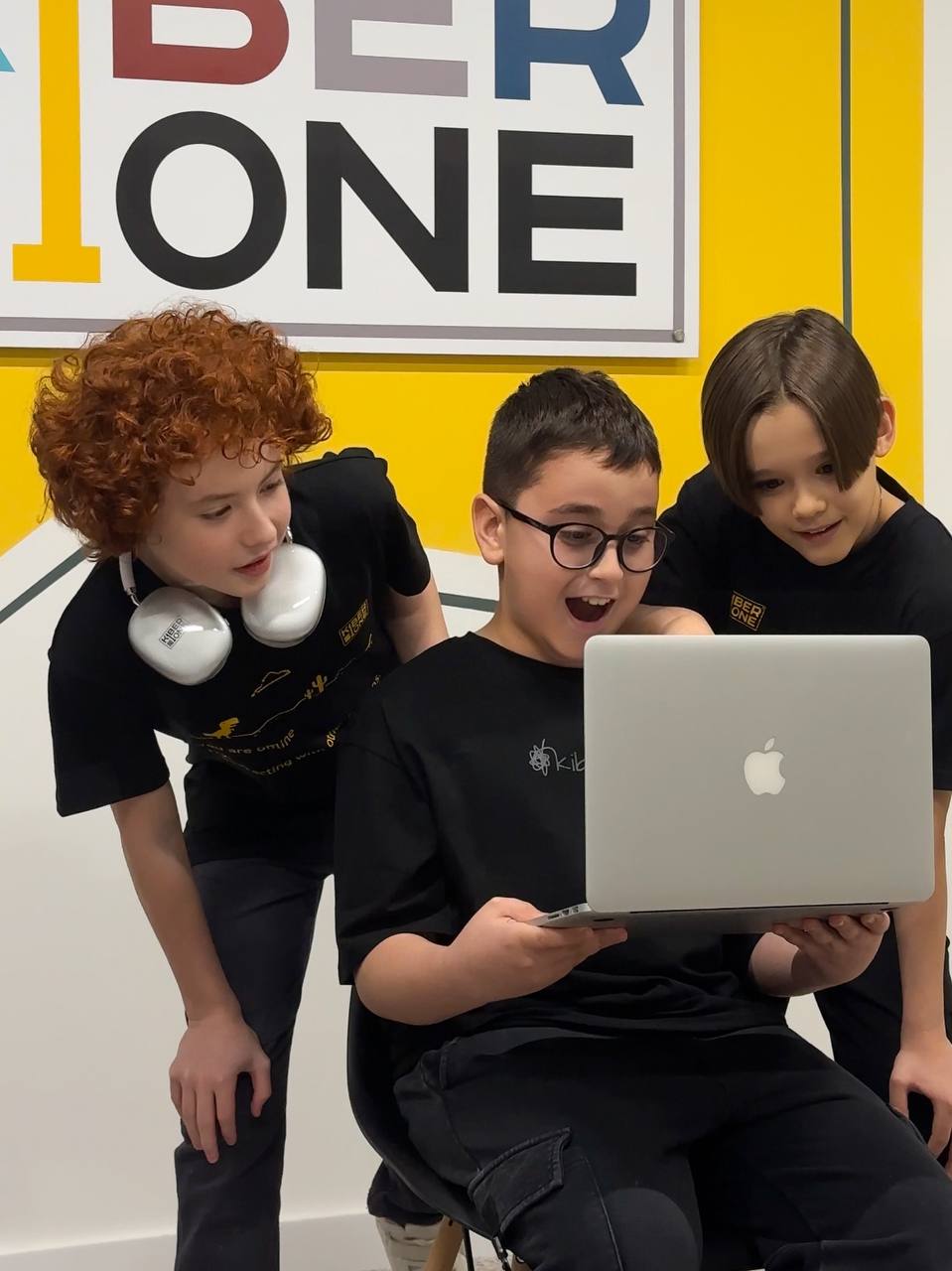 ИТ-Каникулы с KIBERone – городской лагерь, Москва, м. Бутырская. Путевки в детский лагерь на 2025-2026 год, фото 2