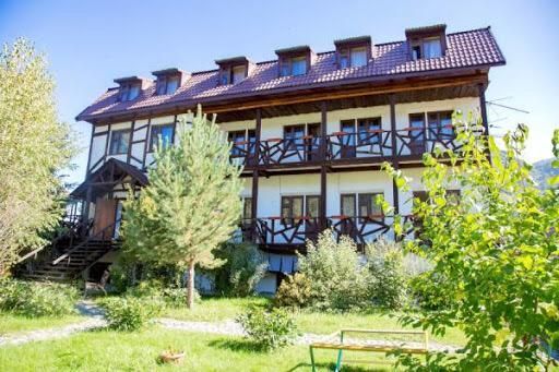 Детский авторский тур Junior Camp на Алтае – семейный лагерь, Алтайский край, Горно-Алтайск. Путевки в детский лагерь на 2026-2027 год, фото размещения 1