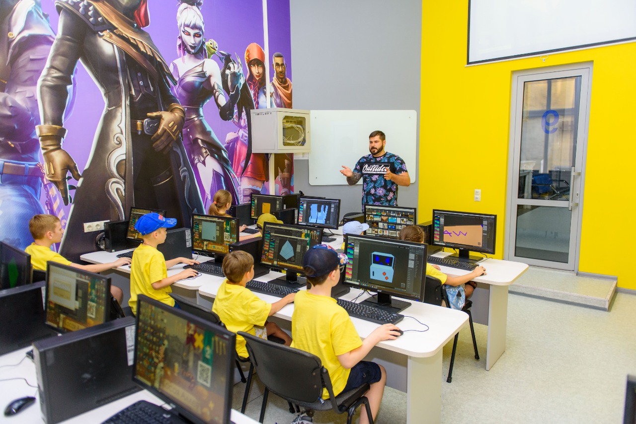 «Академия TOP. IT клуб для детей» – Компьютерный лагерь в Таганроге, фото 5