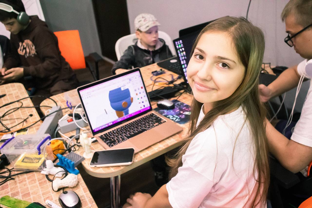Аплодисменты. IT & Робототехника – творческий лагерь, Москва, Шереметьево. Путевки в детский лагерь на 2024 год, фото 8