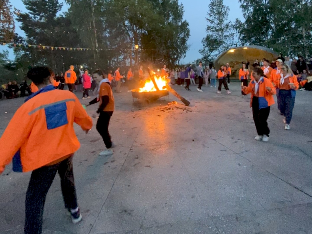 ОXFORD FRIENDS CAMP. Выездной языковой лагерь – языковой лагерь, Новосибирская обл., Ордынский р-н. Путевки в детский лагерь на 2026 год, фото программы 8