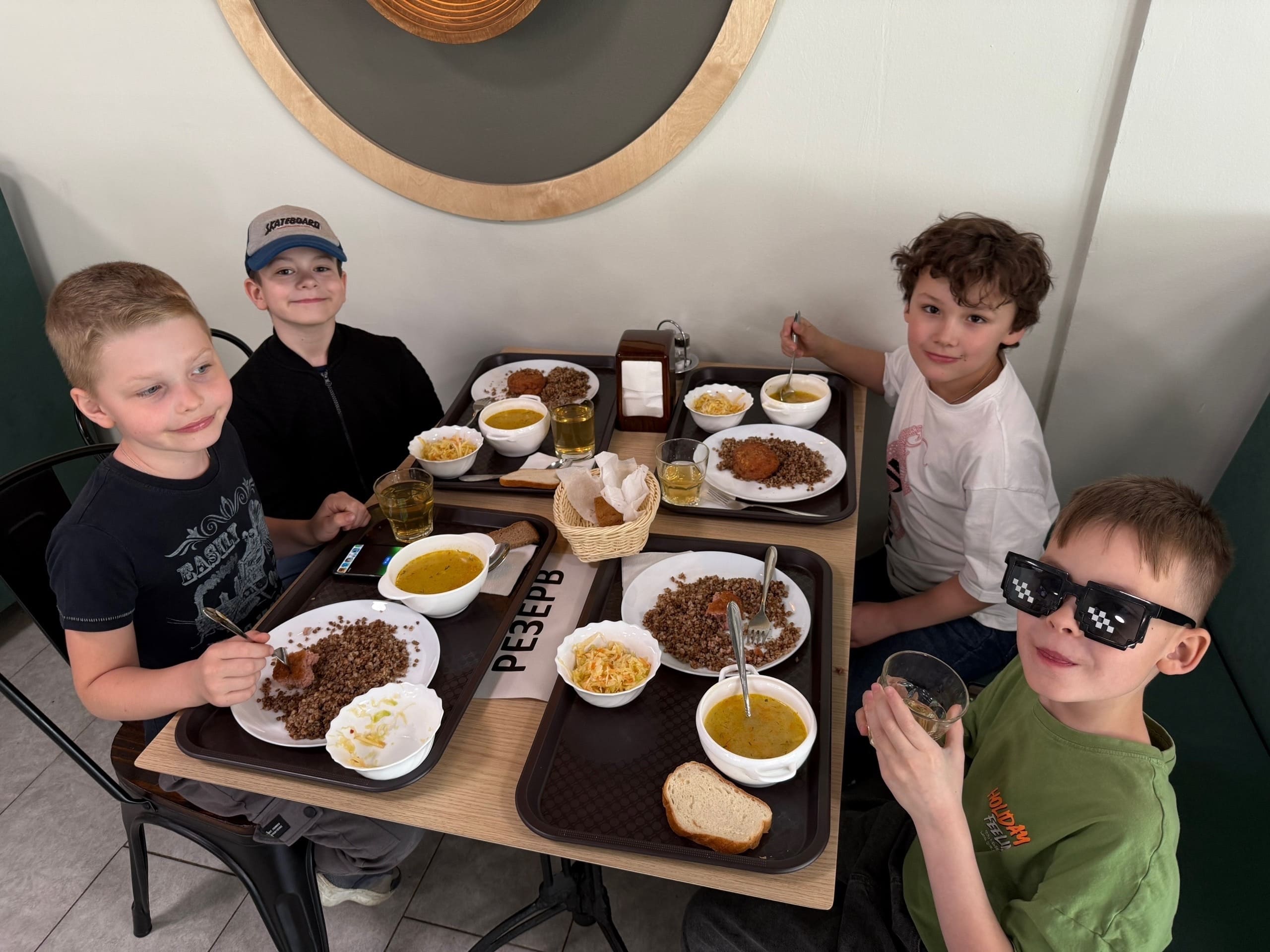 Летняя школа Пиксель Видное – городской лагерь, Московская обл., Видное . Путевки в детский лагерь на 2026 год, фото питания 1