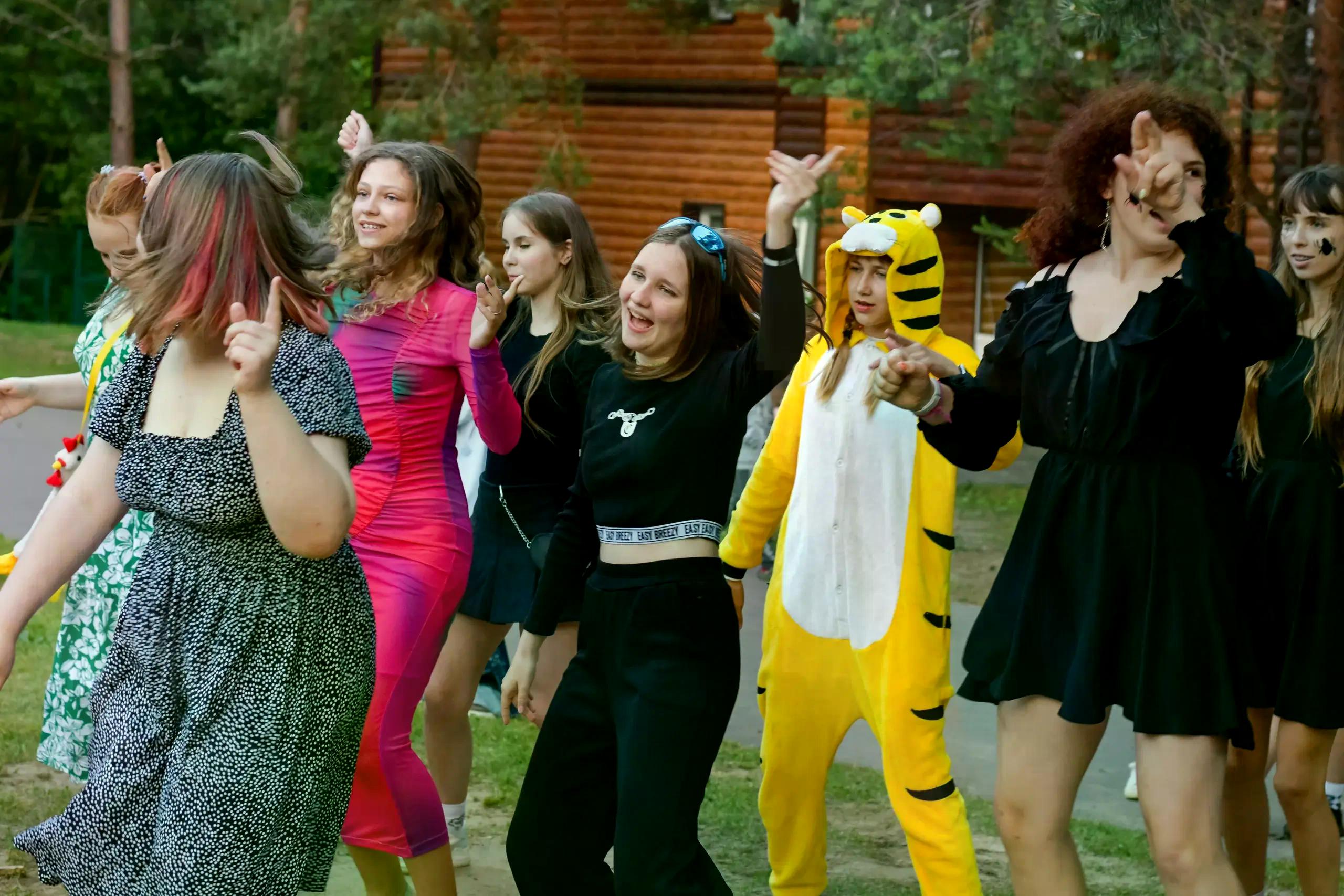 Enjoy Camp Art. Головинка – творческий лагерь, Калужская обл., Жуковский р-н. Путевки в детский лагерь на 2026 год, фото программы 4