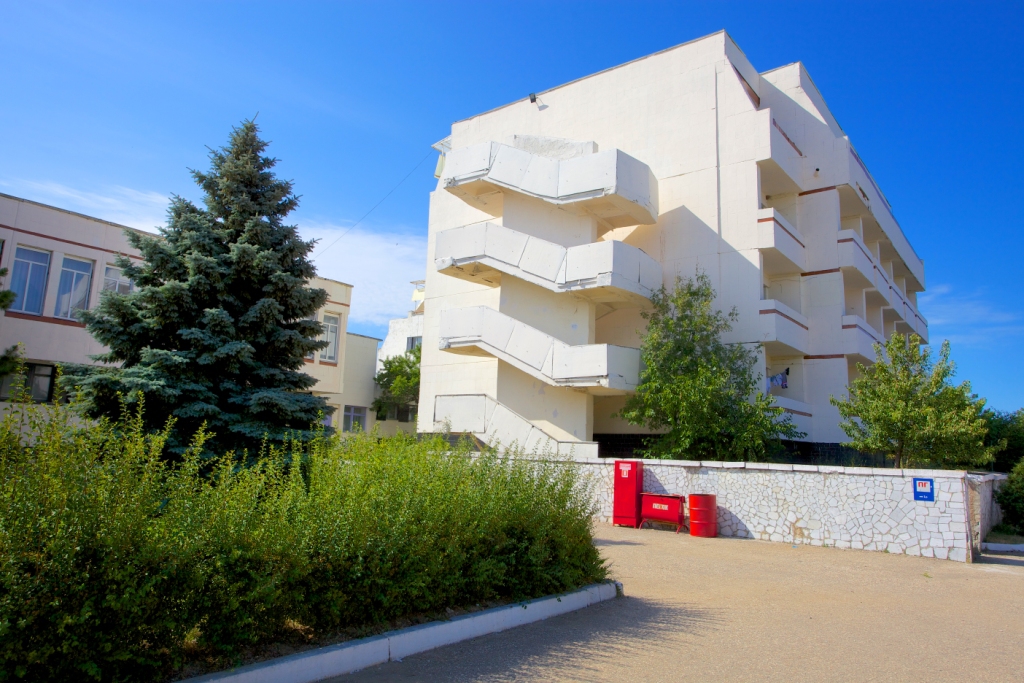 ДОП Радуга – оздоровительный лагерь, Крым, с. Песчаное. Путевки в детский лагерь на 2026 год, фото размещения 2